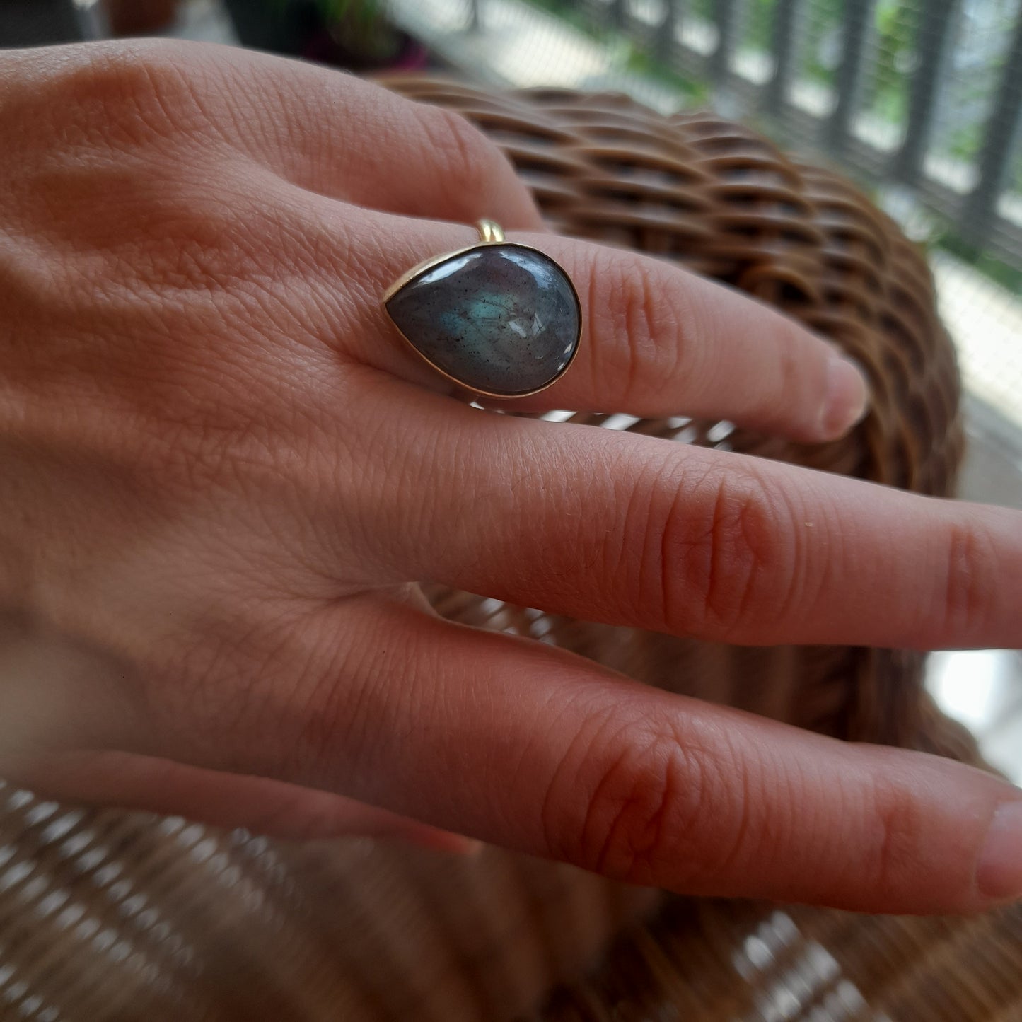 Oceaniss Labradorite Ring