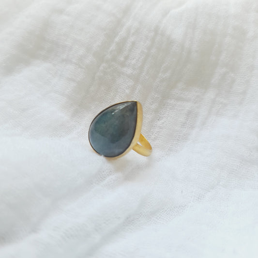 Oceaniss Labradorite Ring